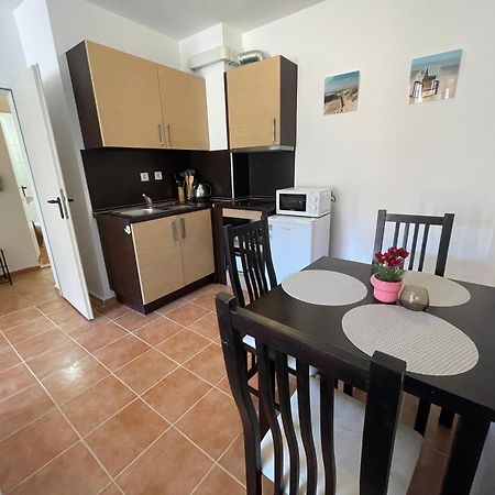 Marina Cape Sp Private Apartments Ахелой Екстериор снимка